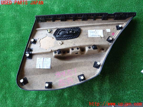 1UPJ-9234511324]BMW 320i(PG20)(E90)左後ドア内張り 中古_4