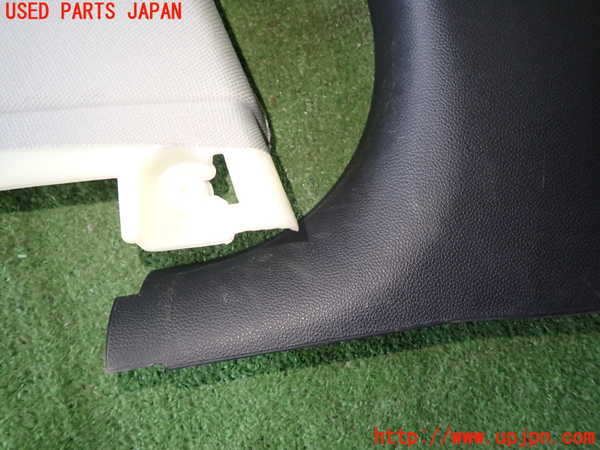 1UPJ-9234517670]BMW 320i(PG20)(E90)左センターピラートリム 中古_3