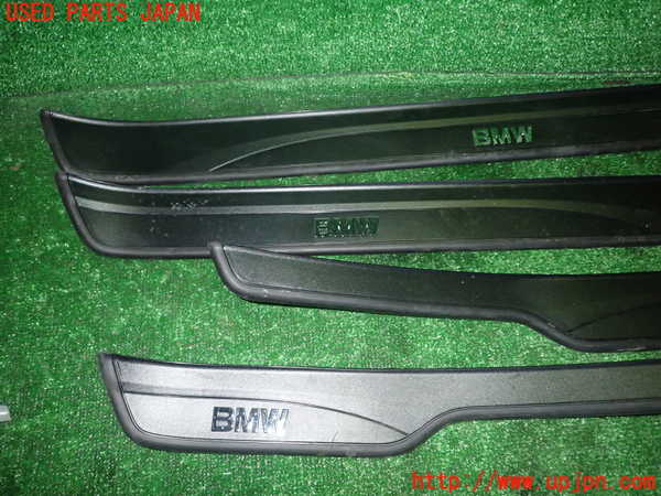 1UPJ-9234517740]BMW 320i(PG20)(E90)スカッフプレート 中古_3