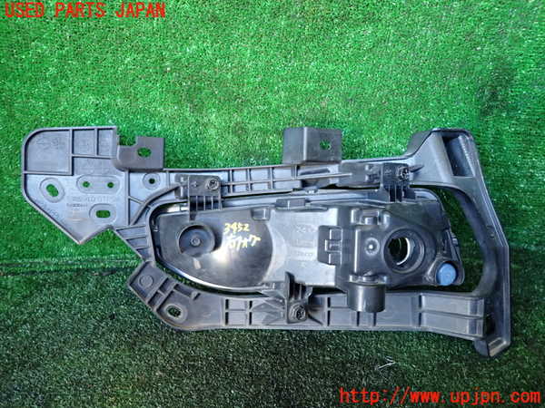 1UPJ-9234521180]セレナ(GFC27)右フォグ 中古_3