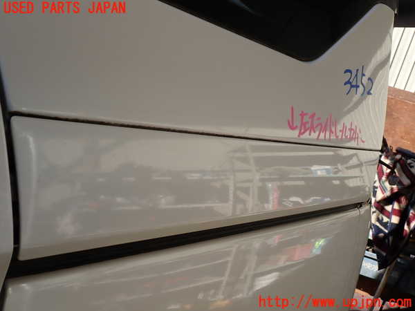 1UPJ-9234521362]セレナ(GFC27)左スライドレールカバー 中古_2