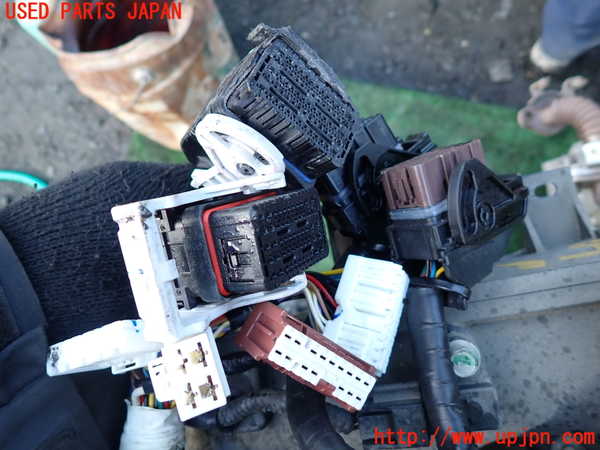 1UPJ-9234522010]セレナ(GFC27)エンジン MR20DD-SM24 中古_3