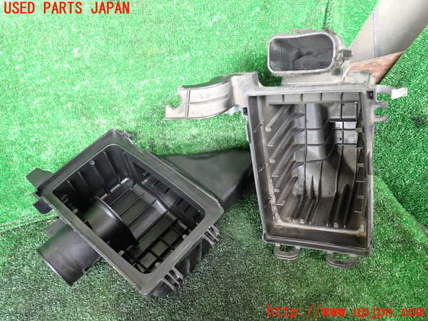 1UPJ-9234522560]セレナ(GFC27)エアクリーナーボックス 中古_5