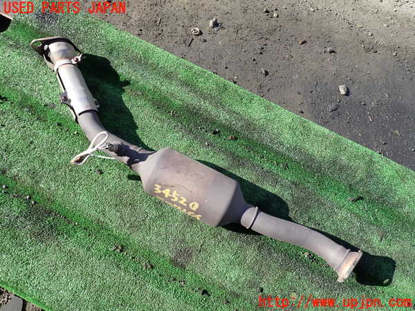 1UPJ-9234522661]セレナ(GFC27)触媒1 中古_2