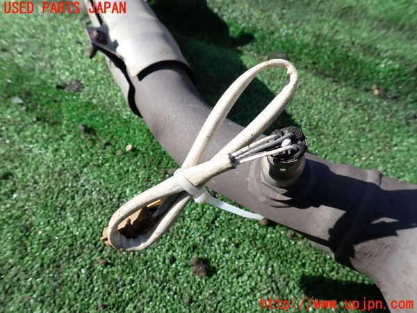 1UPJ-9234522661]セレナ(GFC27)触媒1 中古_3