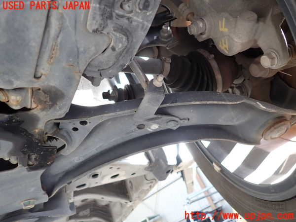 1UPJ-9234525186]セレナ(GFC27)左フロントロアアーム1 中古_2