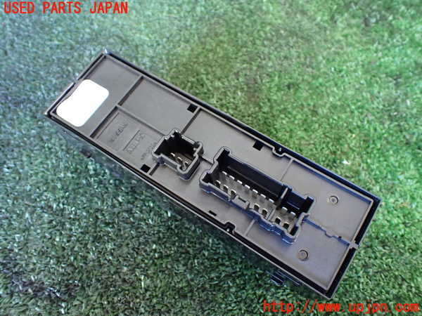 1UPJ-9234526240]セレナ(GFC27)右前パワーウィンドウスイッチ 中古_2