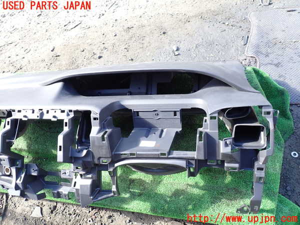 1UPJ-9234527505]セレナ(GFC27)ダッシュボード 中古_2