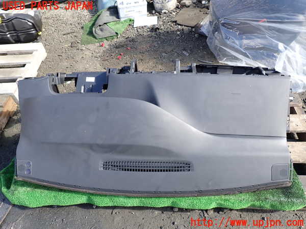 1UPJ-9234527505]セレナ(GFC27)ダッシュボード 中古_4