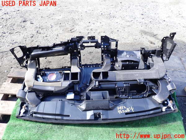 1UPJ-9234527505]セレナ(GFC27)ダッシュボード 中古_5