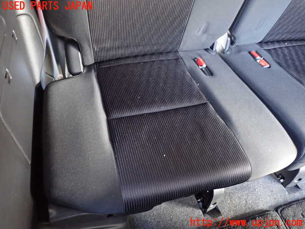 1UPJ-9234527235]セレナ(GFC27)右3列目シート 中古_3