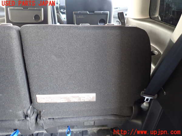 1UPJ-9234527235]セレナ(GFC27)右3列目シート 中古_4