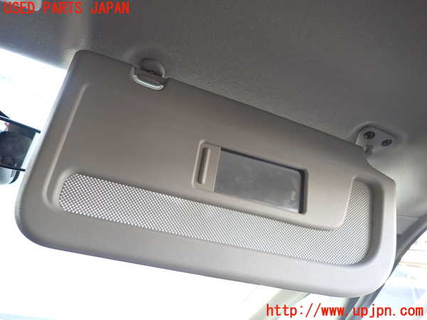 1UPJ-9234527625]セレナ(GFC27)室内サンバイザー右側 中古_3