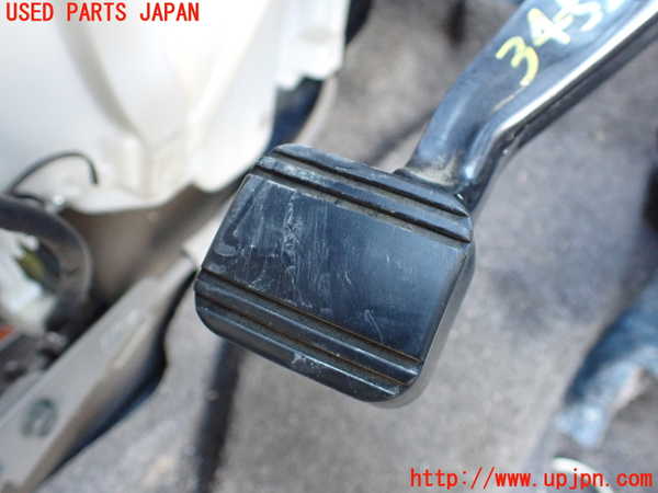 1UPJ-9234527550]セレナ(GFC27)サイドブレーキレバー(ペダル) 中古_2