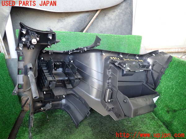 1UPJ-9234527549]セレナ(GFC27)コンソール 中古_5