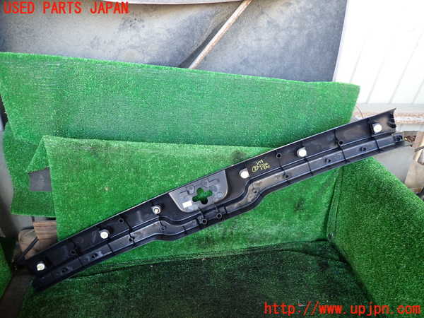 1UPJ-9234527772]セレナ(GFC27)ラゲッジトレイ2 中古_2