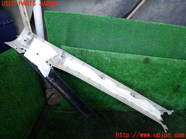 1UPJ-9234527655]セレナ(GFC27)右フロントピラートリム 中古_2