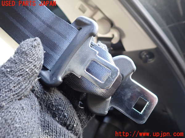 1UPJ-9234527215]セレナ(GFC27)3列目シートベルト 中古_2