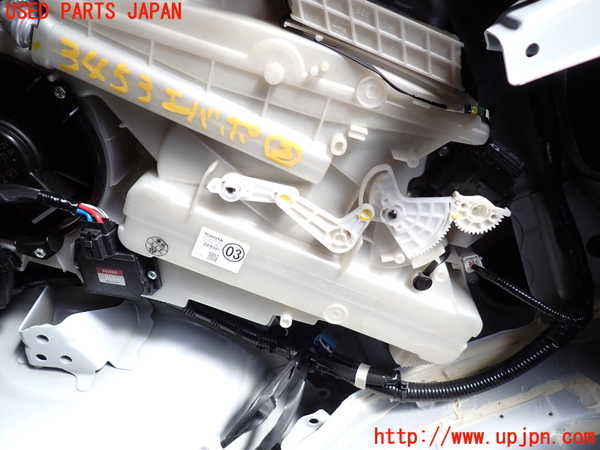 1UPJ-9234536082]アルファード(AGH30W)エバポレーター2 中古_3