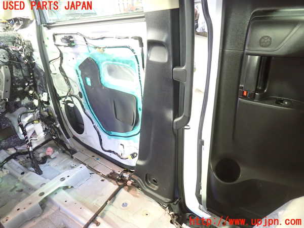 1UPJ-9234537665]アルファード(AGH30W)右センターピラートリム 中古_3