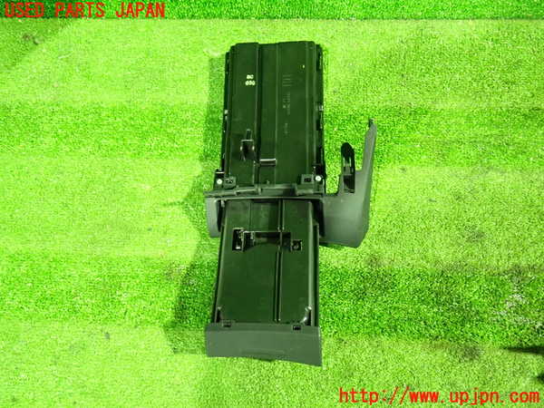 1UPJ-9234537810]アルファード(AGH30W)ドリンクホルダー 中古_3
