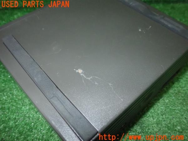 3UPJ=9234540625]アウディ A5 スポーツバック(8TCDNL B8)純正 エアコンプレッサー パンク修理キット 中古_3