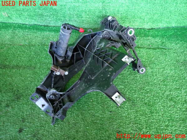 2UPJ-9234541140]アウディ・A5 スポーツバック(8TCDNL)右ヘッドライトリム 中古_2