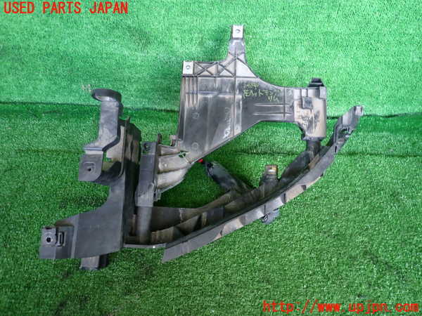 2UPJ-9234541142]アウディ・A5 スポーツバック(8TCDNL)左ヘッドライトリム 中古_3