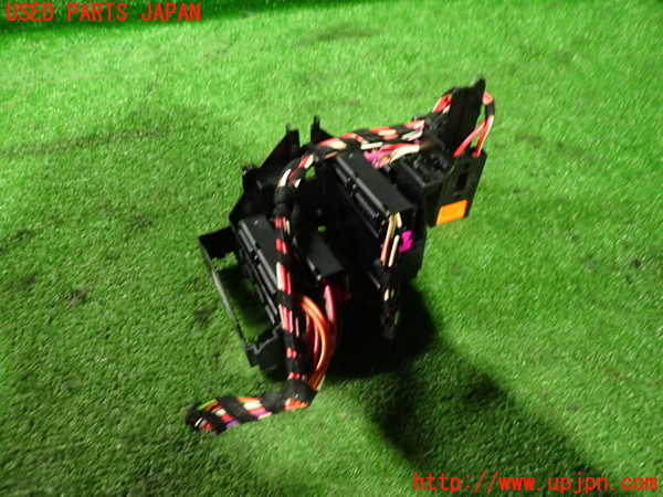 2UPJ-9234546742]アウディ・A5 スポーツバック(8TCDNL)ヒューズボックス2 中古_2