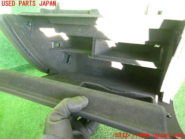 2UPJ-9234547516]アウディ・A5 スポーツバック(8TCDNL)グローブボックス1 中古_4