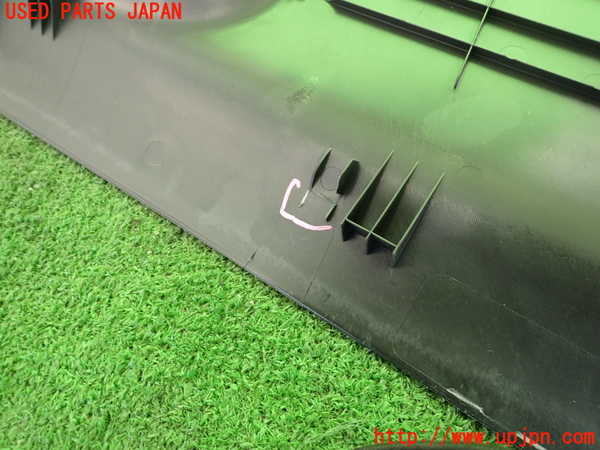2UPJ-9234547665]アウディ・A5 スポーツバック(8TCDNL)右センターピラートリム 中古_4