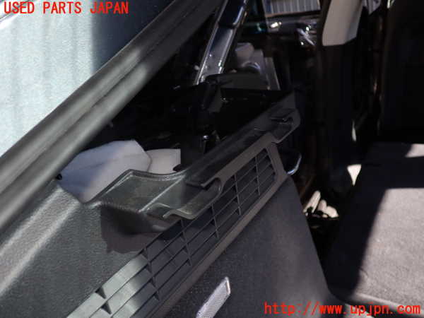 2UPJ-9234547680]アウディ・A5 スポーツバック(8TCDNL)左リアピラートリム 中古_2