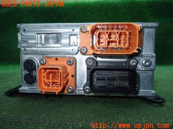 3UPJ=9234550580]ポルシェ タイカン 4S(J1NB 9J1型)純正 9J1915681CC ハイボルテージバッテリー チャージャー 中古_3
