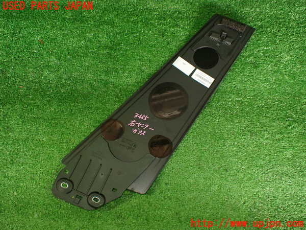 2UPJ-9234551370]ポルシェ・タイカン 4S(J1NB)右サイドセンターガラス 中古(43R-011595 M5532)_3