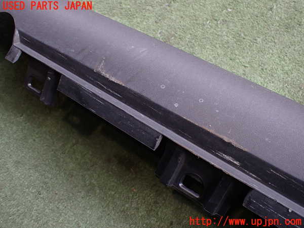 2UPJ-9234551390]ポルシェ・タイカン 4S(J1NB)右サイドステップ 中古_3