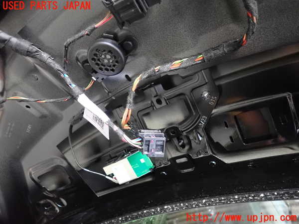 2UPJ-9234551500]ポルシェ・タイカン 4S(J1NB)トランク 中古_5