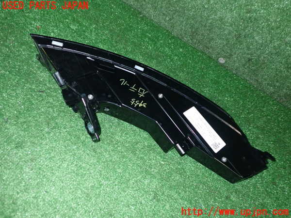2UPJ-9234551530]ポルシェ・タイカン 4S(J1NB)右テールランプ 中古_2