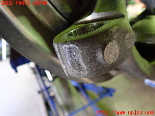 2UPJ-9234554295]ポルシェ・タイカン 4S(J1NB)左フロントナックルハブ 中古_3