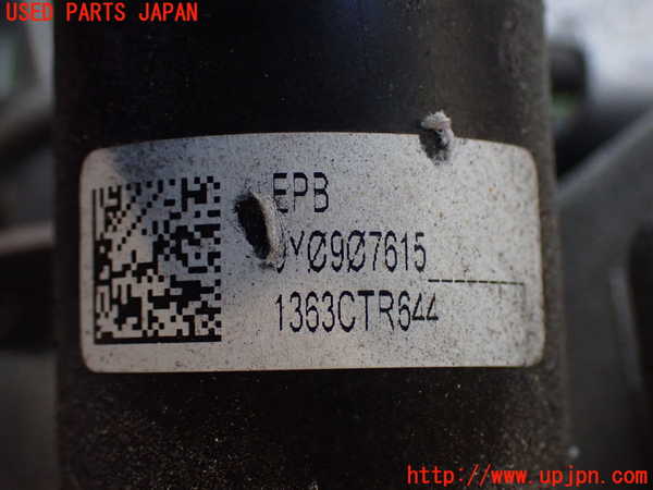 2UPJ-9234554305]ポルシェ・タイカン 4S(J1NB)左リアナックルハブ 中古_4