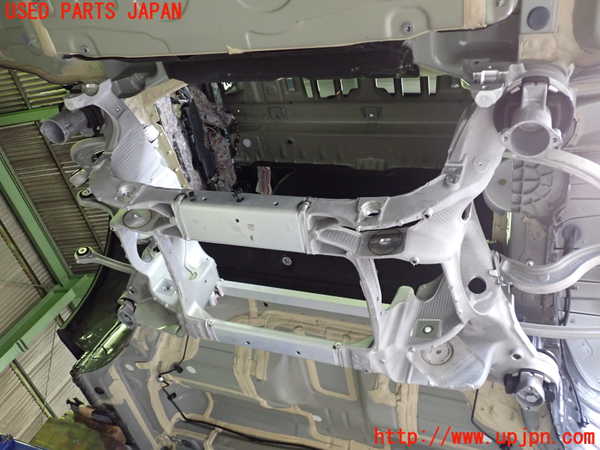 2UPJ-9234555295]ポルシェ・タイカン 4S(J1NB)リアメンバー 中古_4