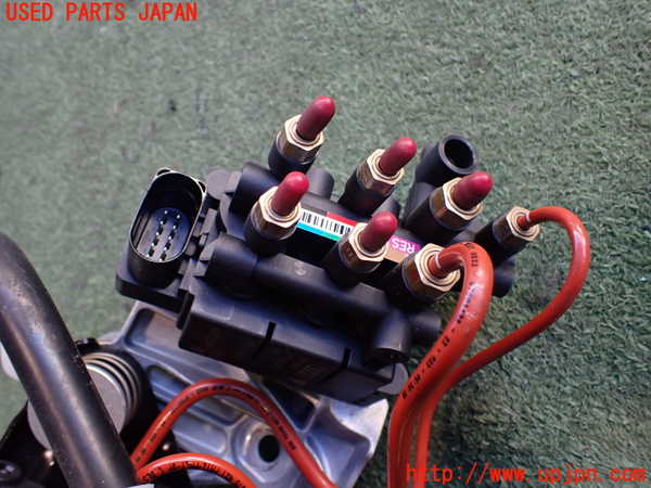 2UPJ-9234555535]ポルシェ・タイカン 4S(J1NB)エアサスポンプ 中古_5