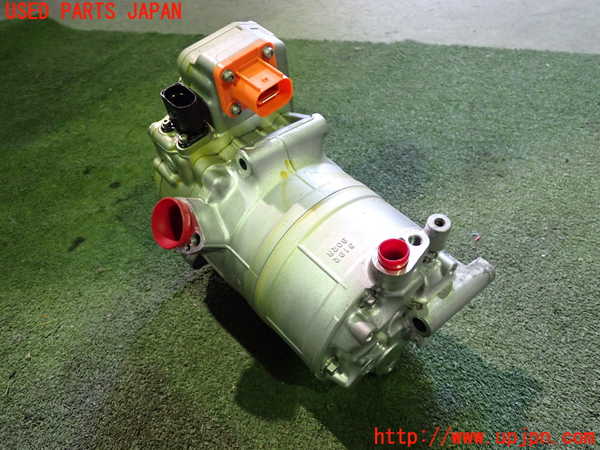 2UPJ-9234556025]ポルシェ・タイカン 4S(J1NB)エアコンコンプレッサー 中古_2