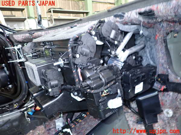 2UPJ-9234556081]ポルシェ・タイカン 4S(J1NB)エバポレーター1 中古_2