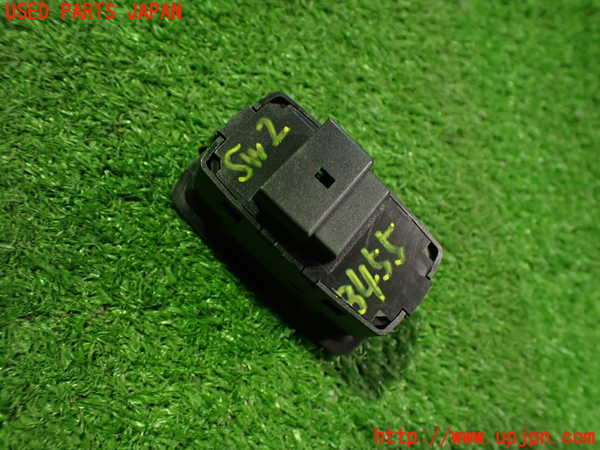 2UPJ-9234556307]ポルシェ・タイカン 4S(J1NB)スイッチ2 (トランク) 中古_2