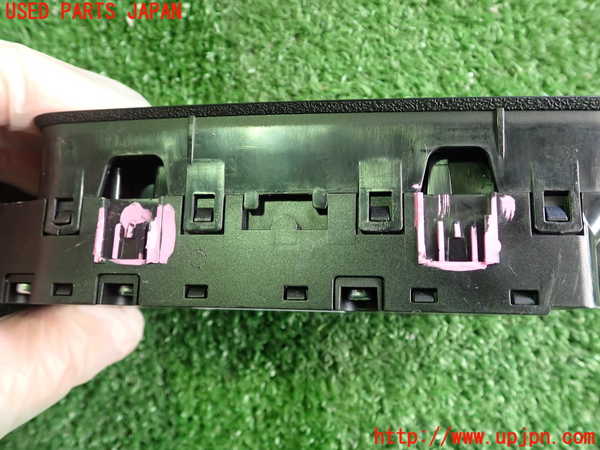 2UPJ-9234556240]ポルシェ・タイカン 4S(J1NB)右前パワーウィンドウスイッチ (ジャンク品) 中古_4