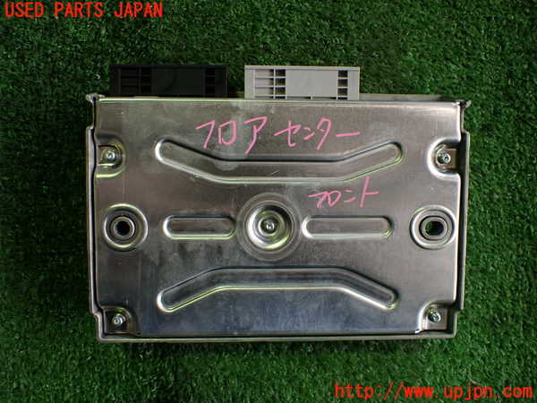 2UPJ-9234556151]ポルシェ・タイカン 4S(J1NB)コンピューター6 中古_2