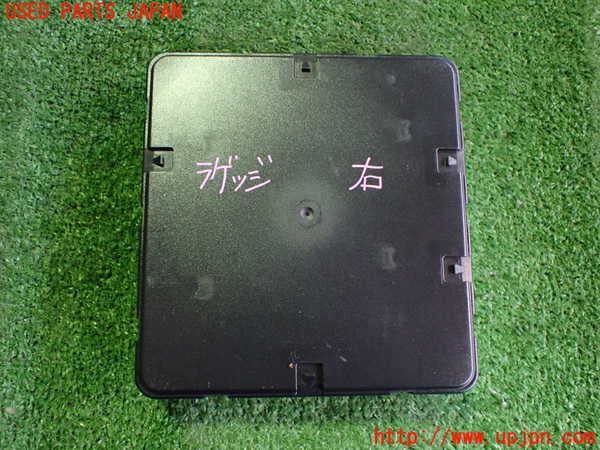 2UPJ-9234556153]ポルシェ・タイカン 4S(J1NB)コンピューター8 中古_2