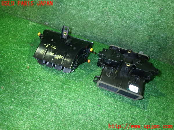 2UPJ-9234557526]ポルシェ・タイカン 4S(J1NB)エアコン吹き出し口1 (真中) 中古_3