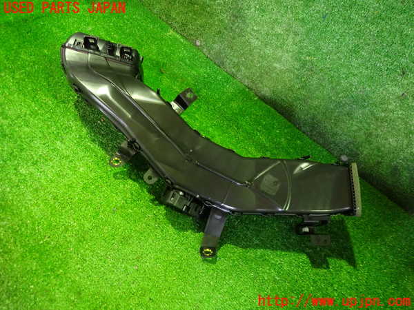 2UPJ-9234557527]ポルシェ・タイカン 4S(J1NB)エアコン吹き出し口2 (右) 中古_2