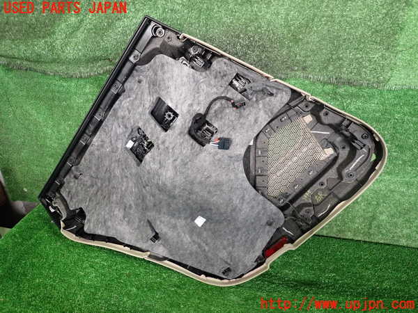 2UPJ-9234551294]ポルシェ・タイカン 4S(J1NB)右後ドア内張り 中古_3